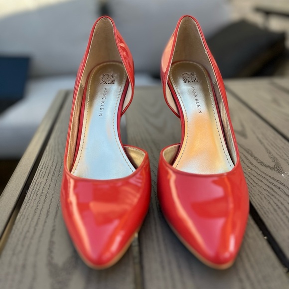 Coral Anne Klein Heels - Size 8 - Picture 6 of 6